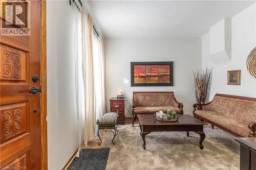104 Mulberry Street, Hamilton, ON - Indoor Photo Showing Living Room
