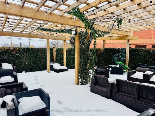 803 Dundas Street E, Mississauga, ON 