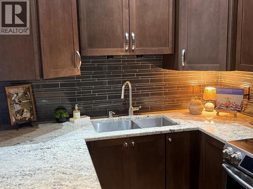 2011 Perrier Road Unit# 203, Nelson, BC - Indoor Photo Showing Kitchen