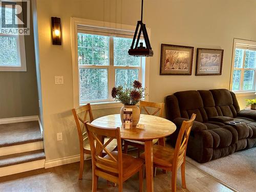 2011 Perrier Road Unit# 203, Nelson, BC - Indoor Photo Showing Dining Room