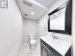 Basement 2-piece ensuite - 