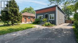 30 MAPLE AVE N AVENUE  Mississauga, ON L5H 2S1