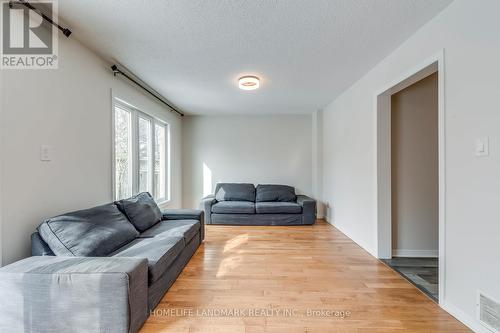 5492 Haddon Hall Road, Mississauga, ON - Indoor Photo Showing Living Room