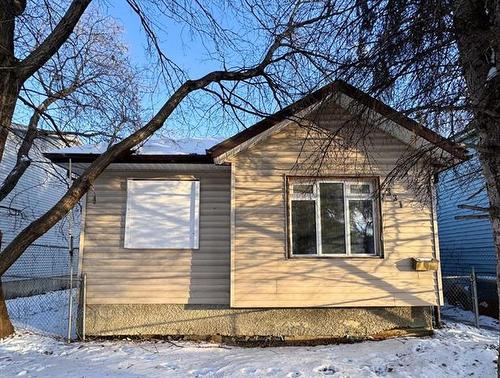 331 Flora Ave, Winnipeg, MB 