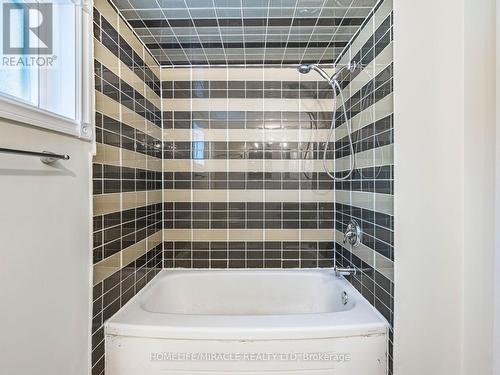 209 Apache Trail, Toronto, ON - Indoor