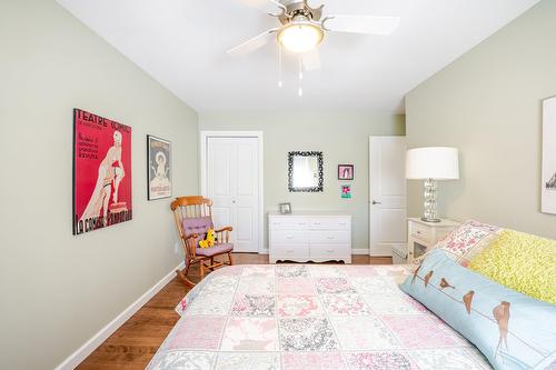 Bedroom - 30 Rue Gauthier, Dollard-Des-Ormeaux, QC - Indoor Photo Showing Bedroom
