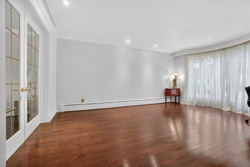 Salon - 425 Av. Lockhart, Mont-Royal, QC - Indoor Photo Showing Other Room