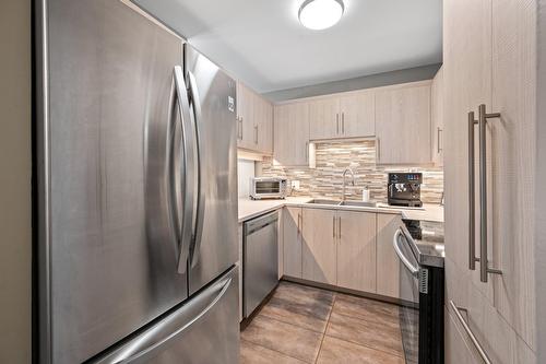 Cuisine - 107-7 Rue St-Léandre, Saint-Jérôme, QC - Indoor Photo Showing Kitchen With Upgraded Kitchen