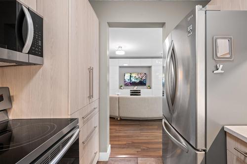Cuisine - 107-7 Rue St-Léandre, Saint-Jérôme, QC - Indoor Photo Showing Kitchen