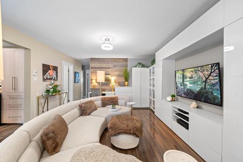 Salon - 107-7 Rue St-Léandre, Saint-Jérôme, QC - Indoor Photo Showing Living Room