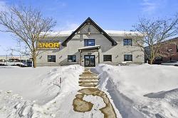 A-30 Rue des Menuisiers  Sainte-Anne-Des-Plaines, QC J5N 2T2