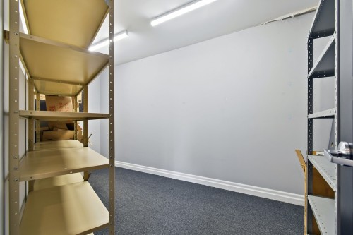 Commerce - A-30 Rue Des Menuisiers, Sainte-Anne-Des-Plaines, QC - Indoor Photo Showing Other Room