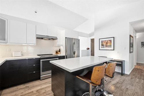 1061 Scurfield Blvd, Winnipeg, MB 