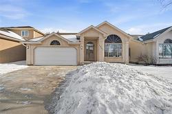 1061 Scurfield BLVD  Winnipeg, MB R3Y 1N5