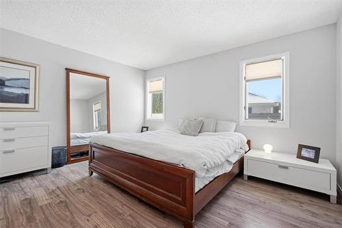 1061 Scurfield Blvd, Winnipeg, MB 