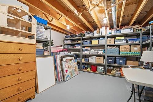 1061 Scurfield Blvd, Winnipeg, MB 