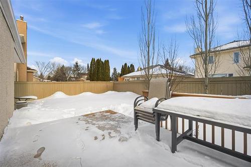 1061 Scurfield Blvd, Winnipeg, MB 