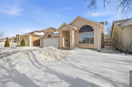 1061 Scurfield Blvd, Winnipeg, MB 