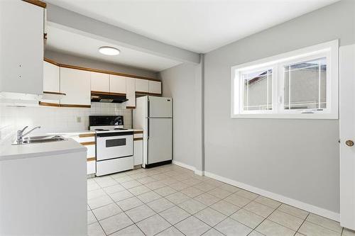 909 Ingersoll St, Winnipeg, MB 