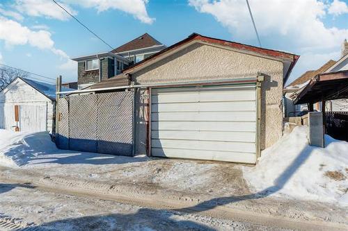 909 Ingersoll St, Winnipeg, MB 