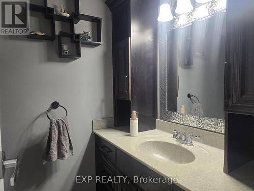 44 - 700 Harmony Road N, Oshawa, ON - Indoor Photo Showing Bathroom