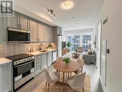 808 - 2343 KHALSA GATE  Oakville, ON L6M 5R6