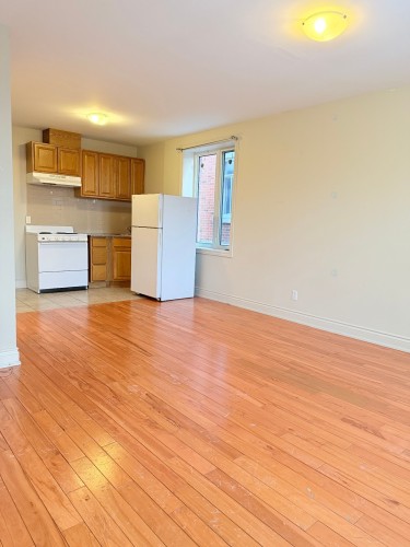 Vue d'ensemble - 8-3251 Av. Van Horne, Montréal (Côte-Des-Neiges/Notre-Dame-De-Grâce), QC - Indoor Photo Showing Kitchen