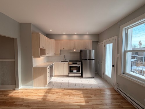Cuisine - 1074 Rue Melrose, Montréal (Verdun/Île-Des-Soeurs), QC - Indoor Photo Showing Kitchen