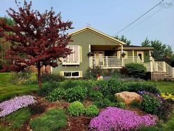 1302 MacGarry Road  Grand Étang, NS B0E 1H0