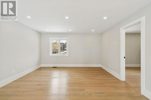 260 Hillside Drive, Mississauga, ON - Indoor Photo Showing Other Room