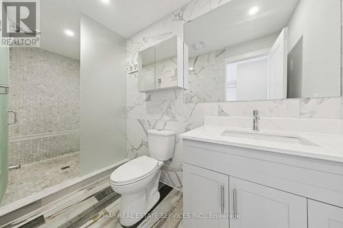 260 Hillside Drive, Mississauga, ON - Indoor Photo Showing Bathroom