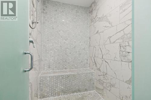 260 Hillside Drive, Mississauga, ON - Indoor Photo Showing Bathroom