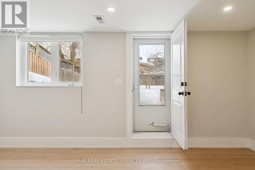 260 Hillside Drive, Mississauga, ON - Indoor Photo Showing Other Room