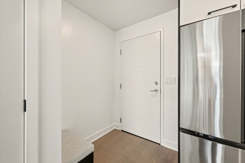 Mud Room - 801-3500 Boul. St-Elzear O., Laval (Chomedey), QC - Indoor Photo Showing Other Room