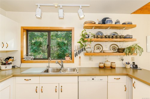 160 West Eagle Dr, Salt Spring, BC 