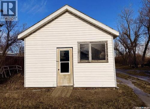 320 Herbert Avenue, Herbert, SK - Outdoor