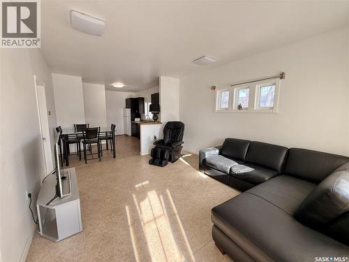 320 Herbert Avenue, Herbert, SK - Indoor Photo Showing Living Room