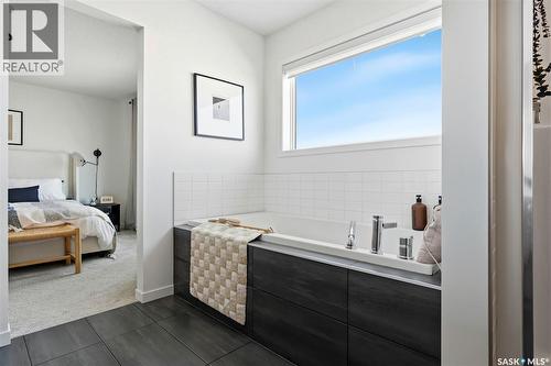 3204 Favel Drive, Regina, SK - Indoor Photo Showing Bathroom