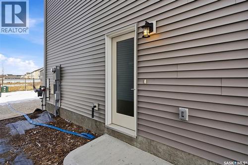 3204 Favel Drive, Regina, SK - Outdoor