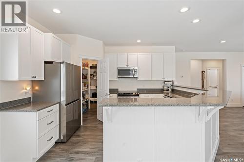 190 1St Street W, Pierceland, SK - Indoor Photo Showing Kitchen With Stainless Steel Kitchen With Upgraded Kitchen