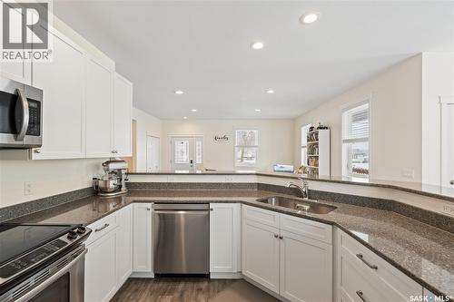190 1St Street W, Pierceland, SK - Indoor Photo Showing Kitchen