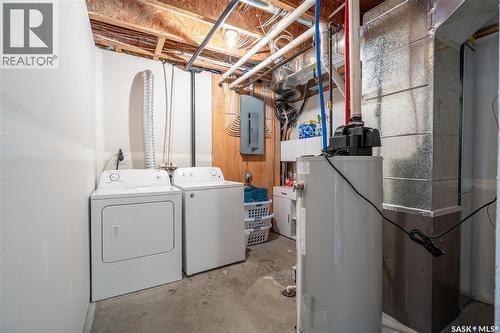 190 1St Street W, Pierceland, SK - Indoor Photo Showing Laundry Room