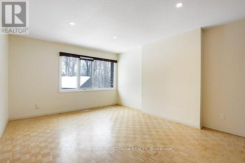 60 - 121 Buell Street, Ottawa, ON - Indoor Photo Showing Other Room
