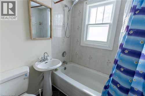 29 Mcnaughton Street, Cambridge, ON - Indoor Photo Showing Bathroom