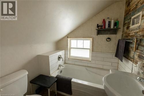 29 Mcnaughton Street, Cambridge, ON - Indoor Photo Showing Bathroom