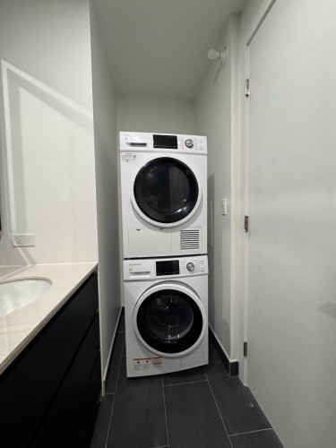 Salle de lavage - 2205-1020 Rue De La Montagne, Montréal (Ville-Marie), QC - Indoor Photo Showing Laundry Room