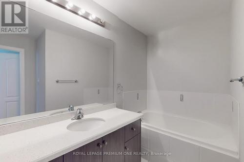 71 Dryden Way N, Toronto, ON - Indoor Photo Showing Bathroom