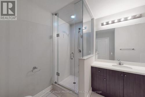71 Dryden Way N, Toronto, ON - Indoor Photo Showing Bathroom