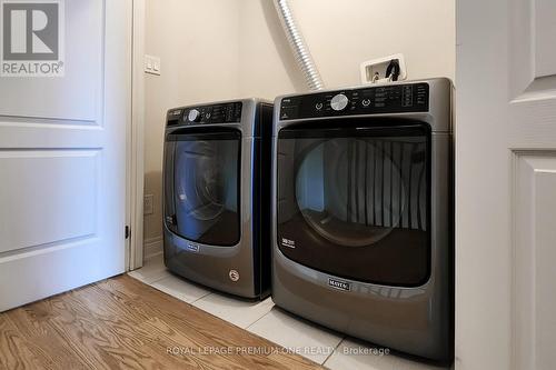 71 Dryden Way N, Toronto, ON - Indoor Photo Showing Laundry Room