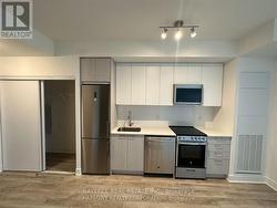 313 - 185 DEERFIELD ROAD  Newmarket, ON L3Y 0G7